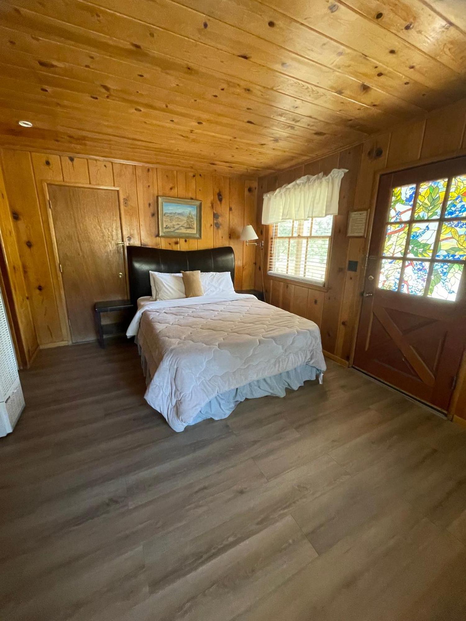 Mountain View Cabins Wrightwood Buitenkant foto